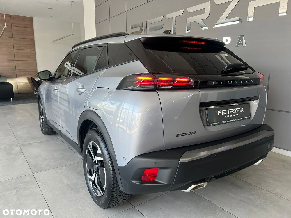 Peugeot 2008 PureTech 130 Allure S&S EAT8 - 4