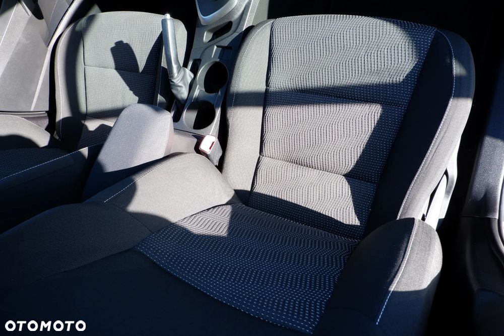 Toyota Auris 1.8 HSD Luna - 8