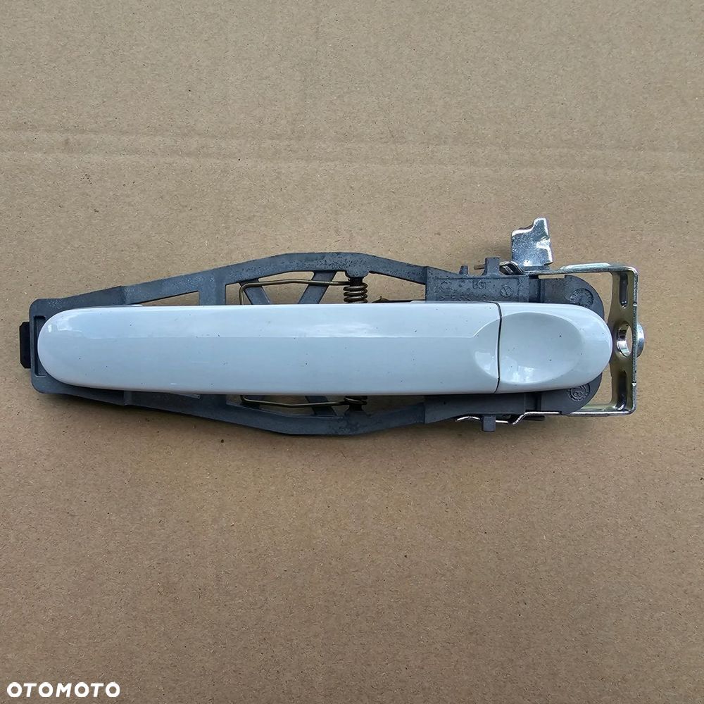 VW T5 LIFT T6 klamka drzwi prawy przód biała LB9A - 1