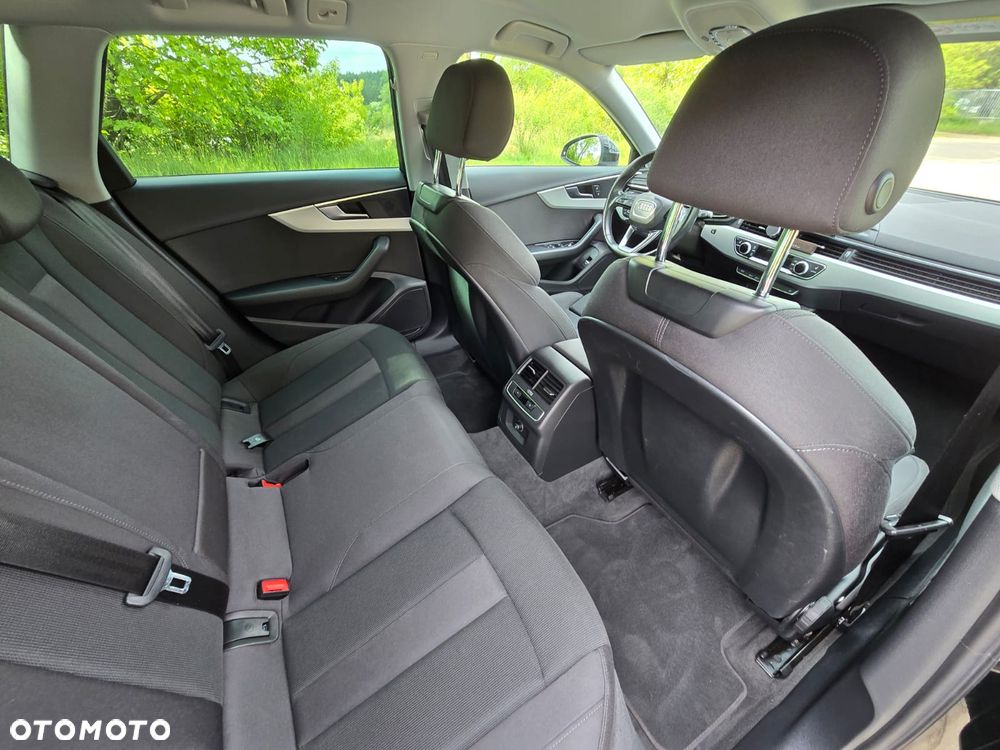 Audi A4 Avant 40 TFSI S tronic - 25