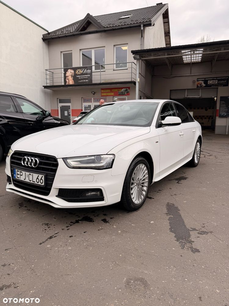 Audi A4 Limousine - 8