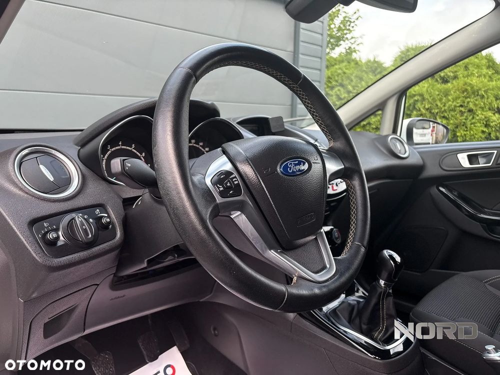 Ford Fiesta 1.0 EcoBoost Titanium - 12