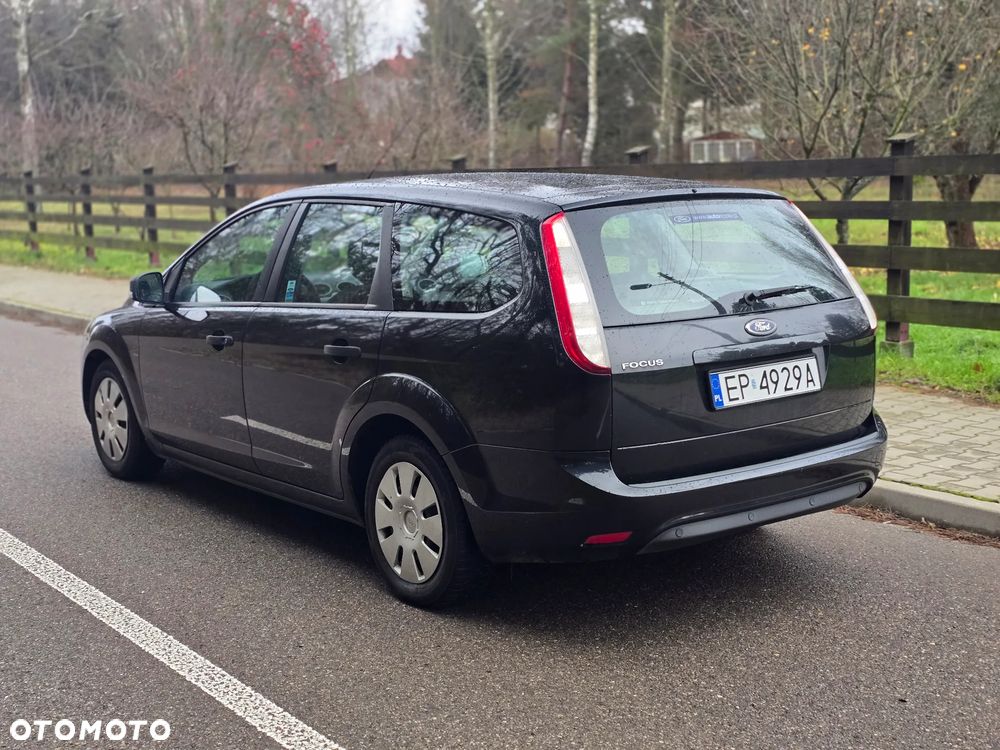 Ford Focus 1.6 Trend - 17