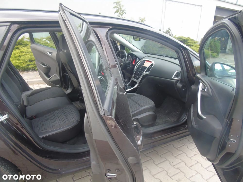 Opel Astra IV 1.6 CDTI Cosmo - 5