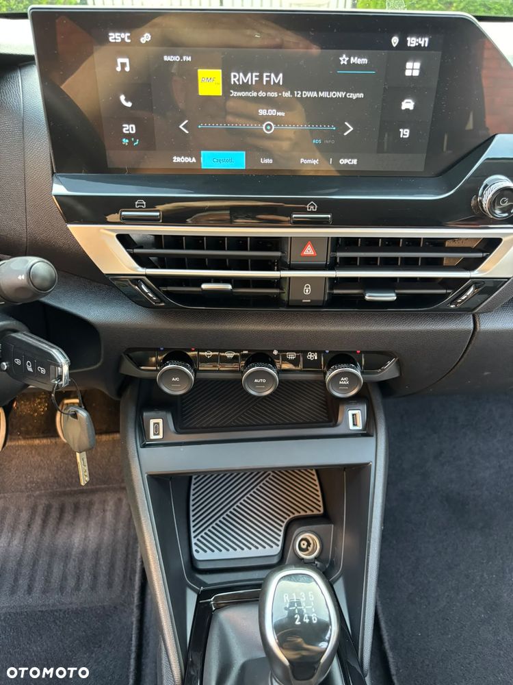 Citroën C4 PureTech 130 Stop&Start SHINE - 17