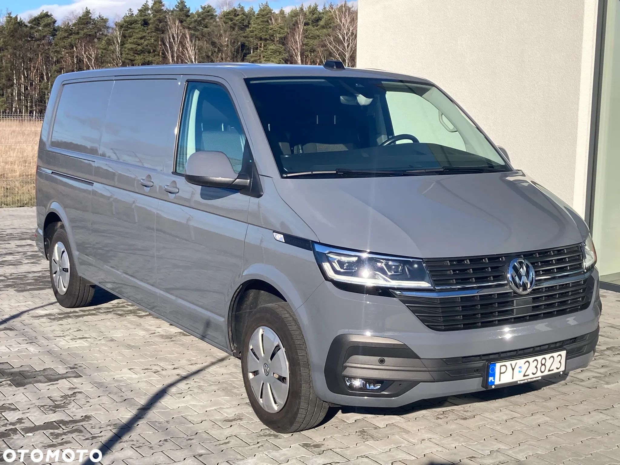 Volkswagen Transporter - 1