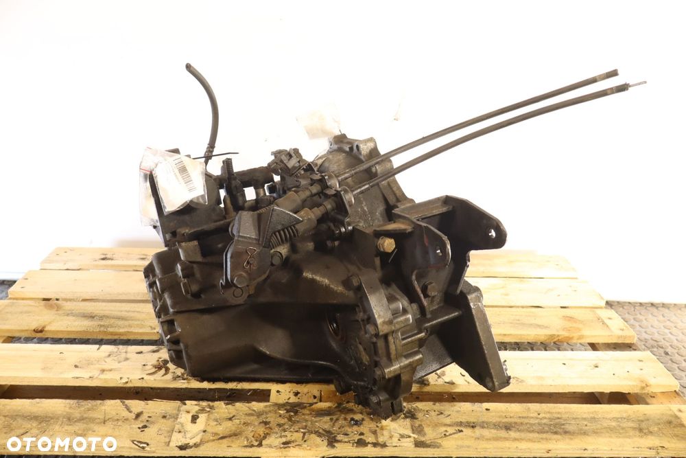 SKRZYNIA BIEGÓW 6 BIEGOWA HYUNDAI TUCSON I 2.0CRDI - 4