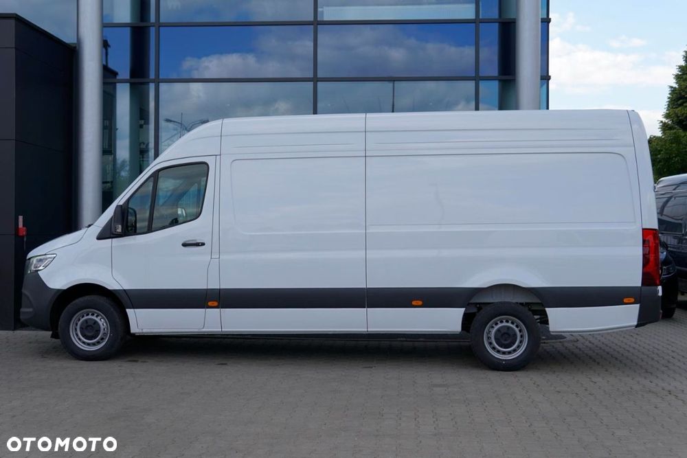 Mercedes-Benz Sprinter - 4