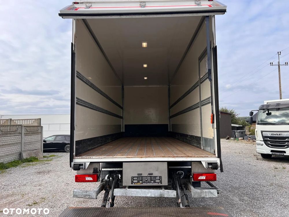 Scania P250 / Izoterma / Winda / Kabina Sypialna / - 25
