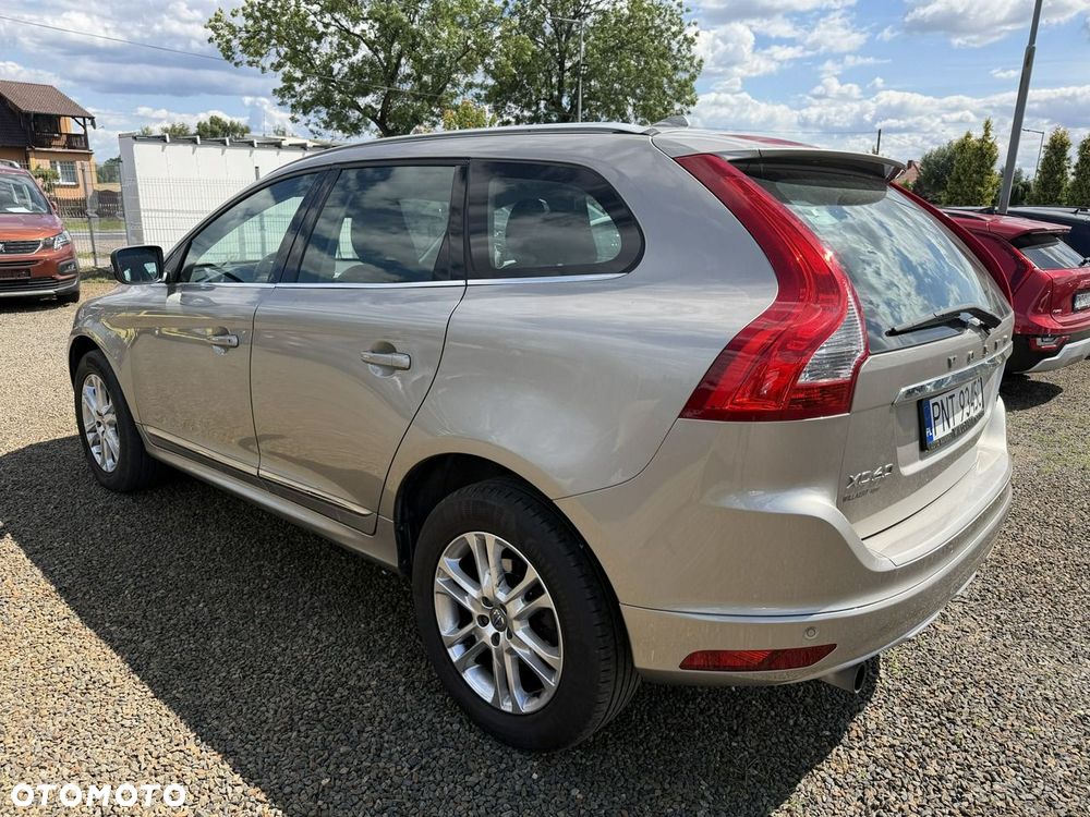 Volvo XC 60 - 4