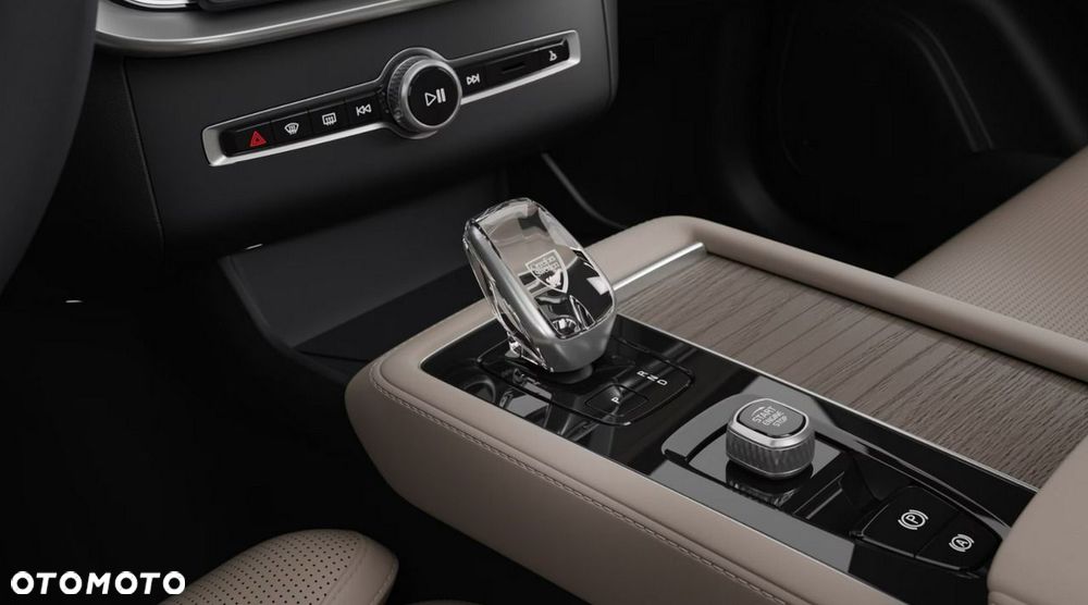 Volvo XC 90 T8 AWD Plug-In Hybrid Ultra Dark 7os - 12