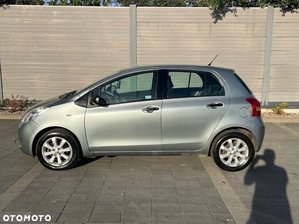 Toyota Yaris 1.3 Terra Gold - 5