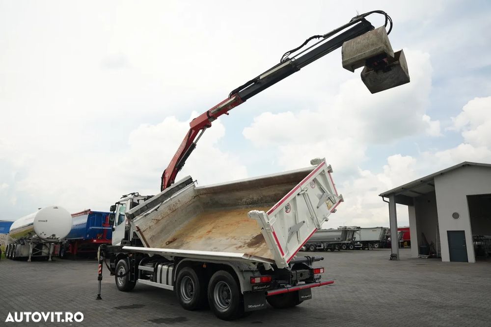 Renault C 430 / 6x4 / BASCULĂ CU 2 LATE / CUPLĂ HIDRAULICĂ + FASSI F155.A0.22 HDS / RADIOCOMANDĂ / ROTATOARE / CUPĂ / EURO 6 / - 10