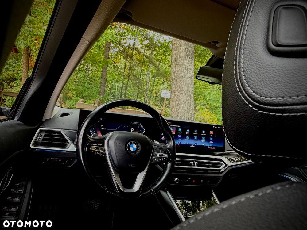 BMW Seria 3 318d MHEV - 25
