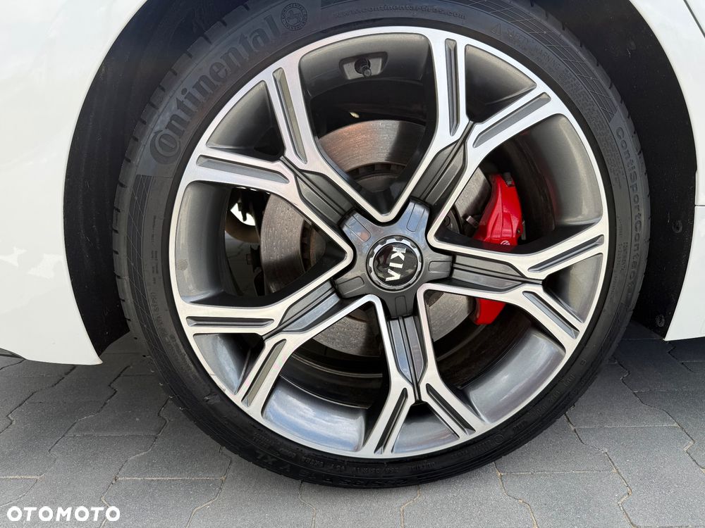 Kia Stinger 2.0 T-GDI GT Line - 18