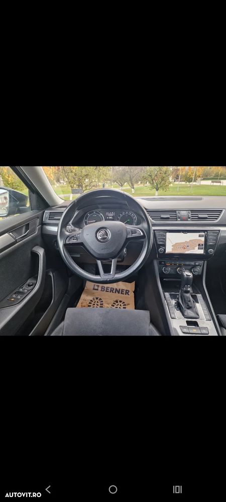 Skoda Superb 2.0 TDI DSG Premium Edition - 20