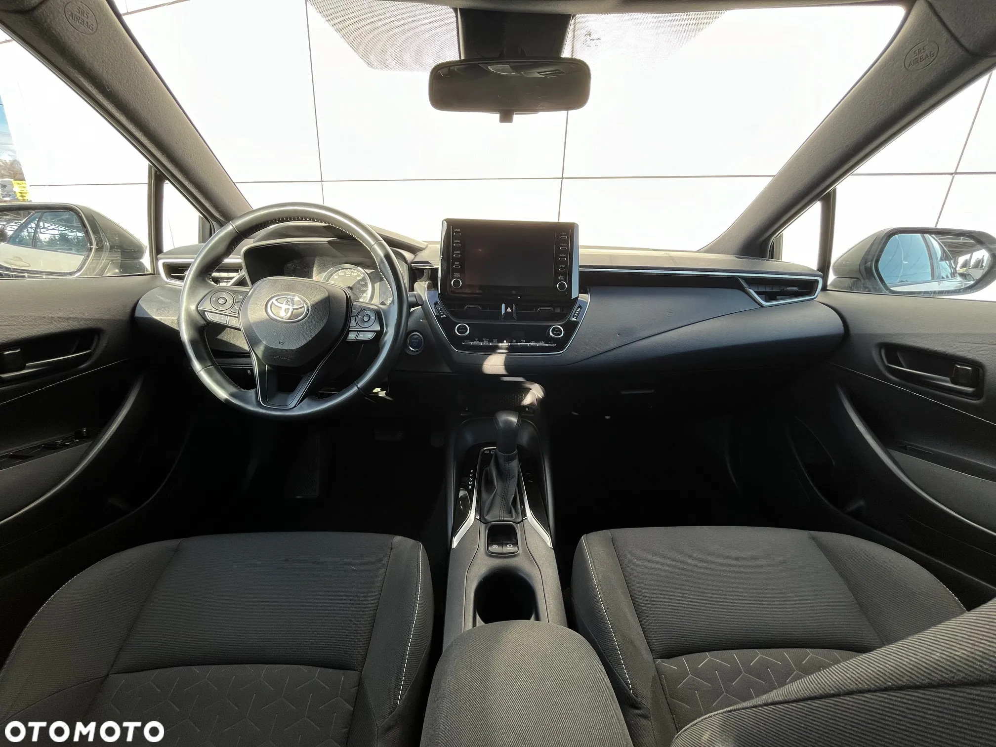 Toyota Corolla 1.8 Hybrid Comfort - 17