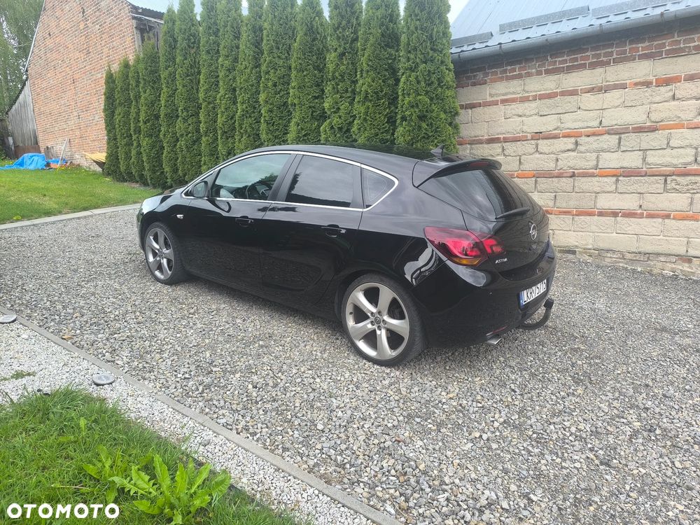 Opel Astra 1.4 Turbo Cosmo - 3
