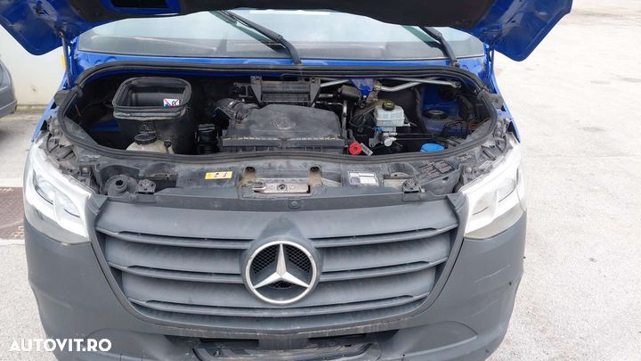 Mercedes-Benz Sprinter - 5