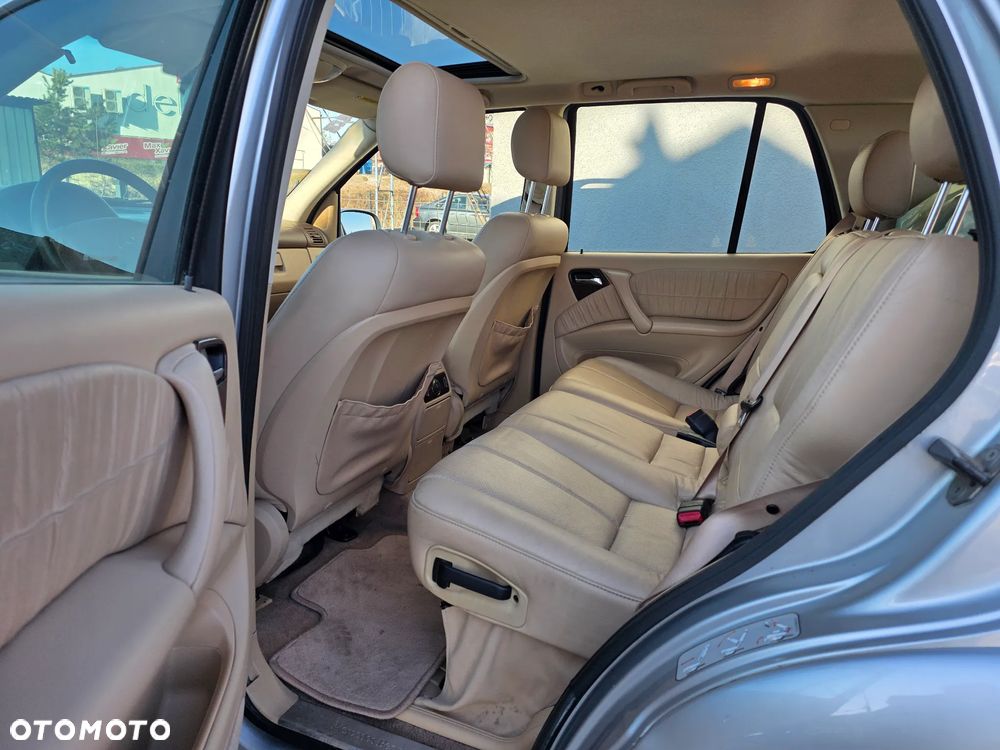 Mercedes-Benz ML 500 - 9