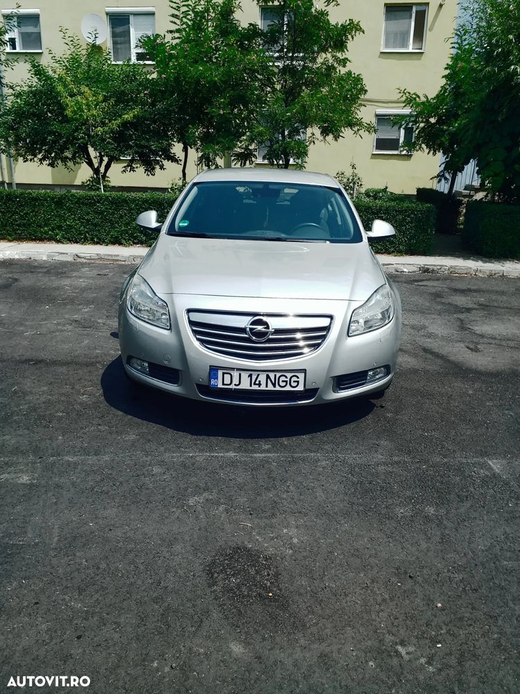 Opel Insignia - 1