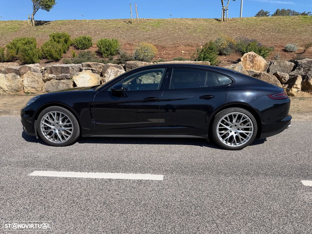 Porsche Panamera 4 S - 1