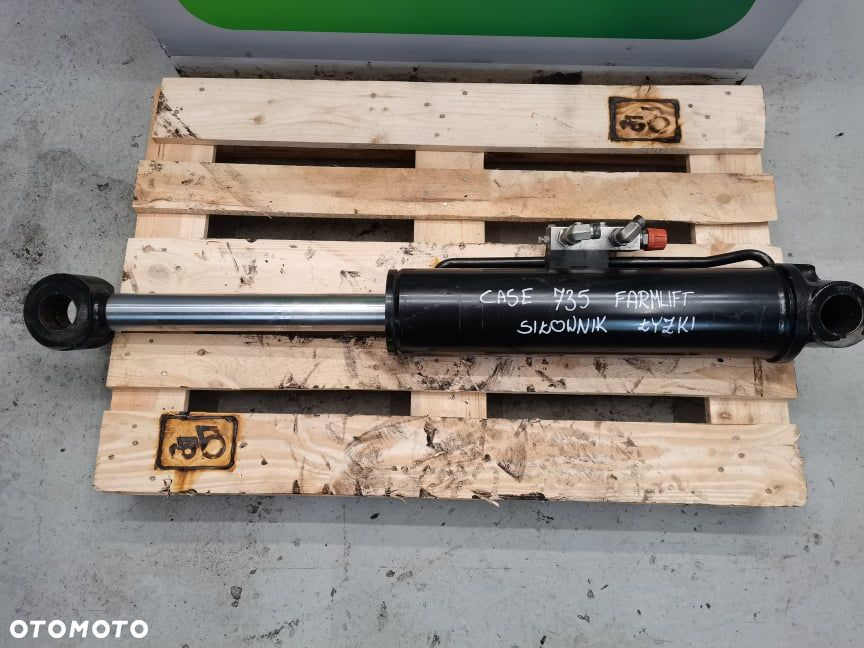 Cylinder hydrauliczny wideł Case 735 FarmLift - 5