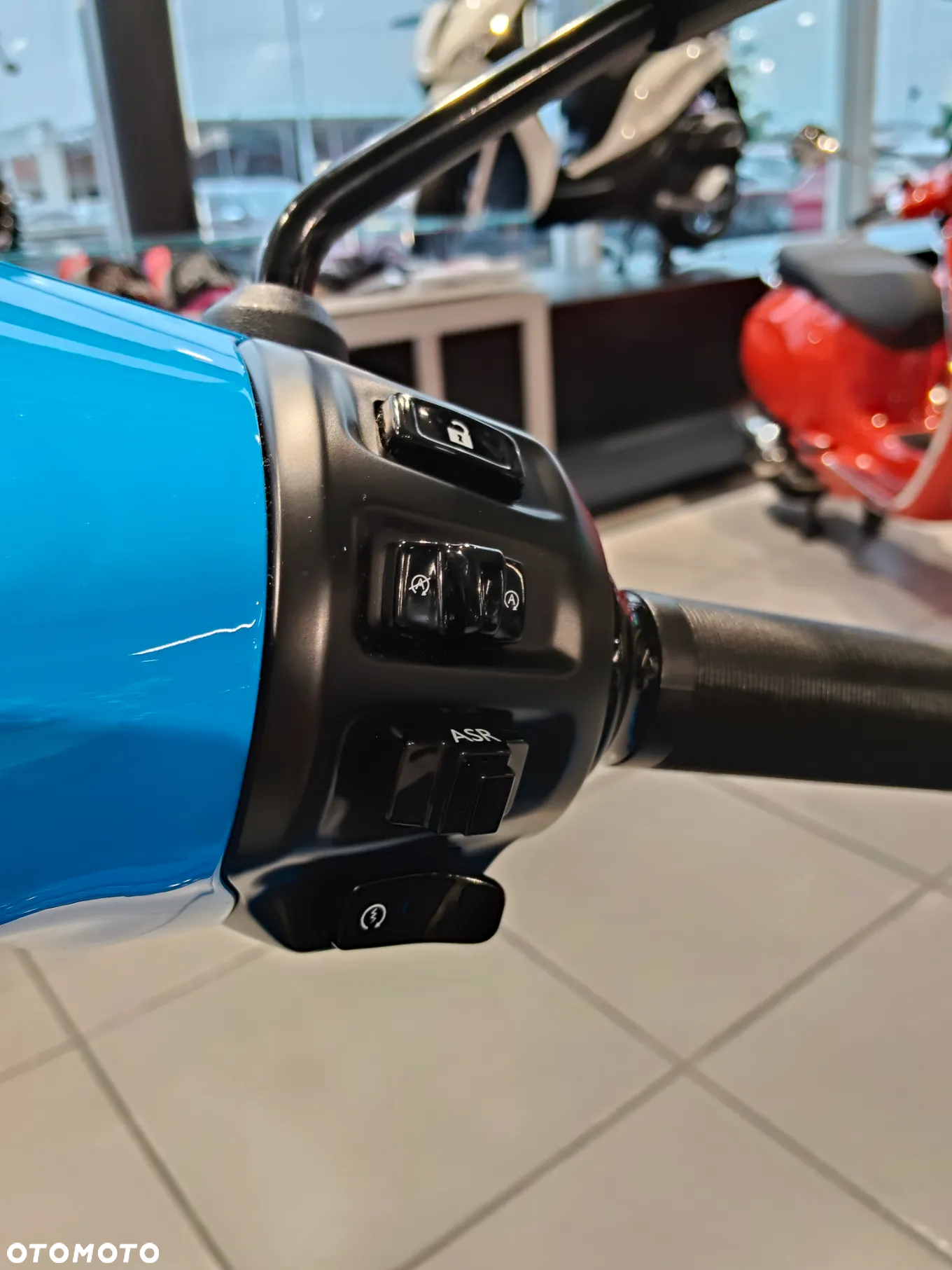 Vespa GTS - 11