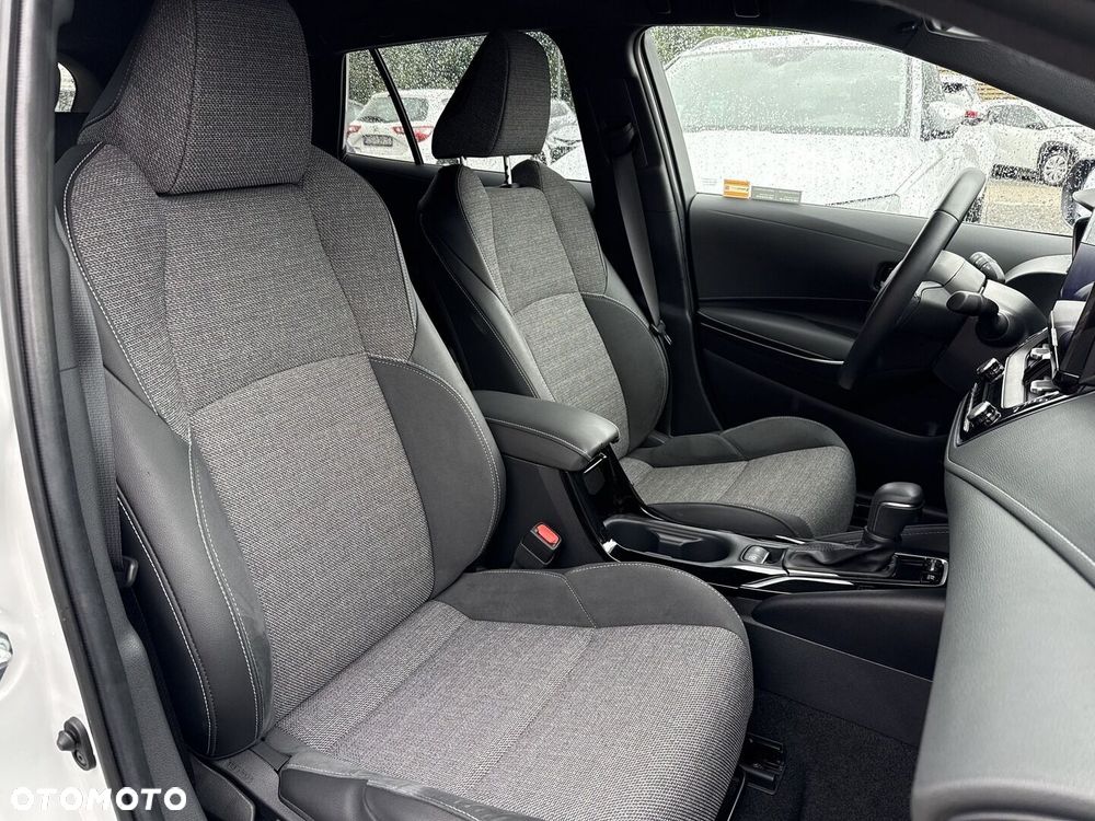 Toyota Corolla 1.8 Hybrid Style - 24