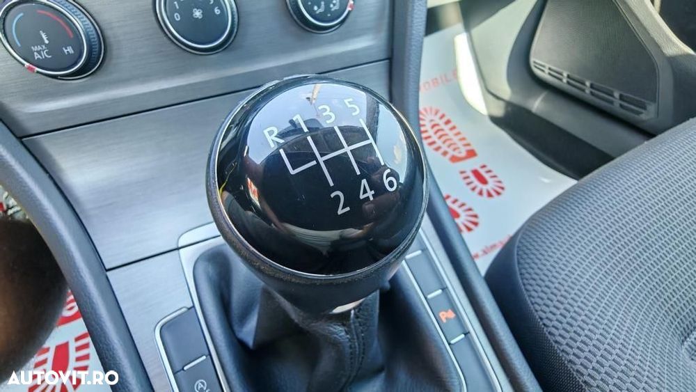 Volkswagen Golf - 14