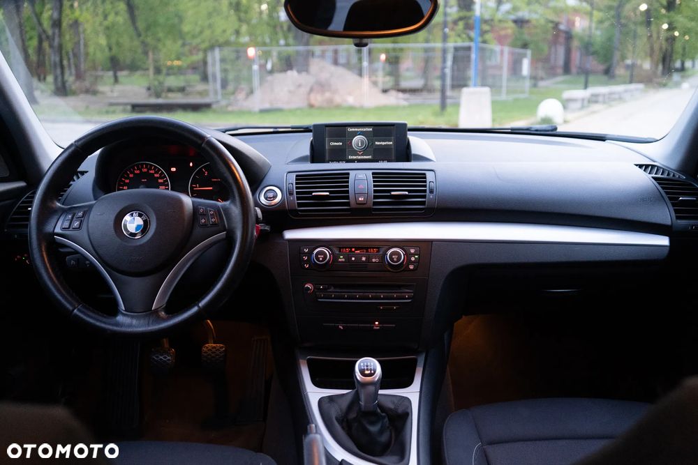 BMW Seria 1 118d DPF Edition Sport - 11