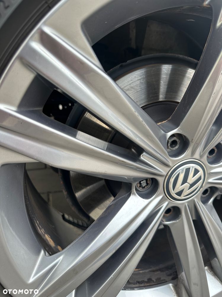 Volkswagen Arteon 2.0 TDI SCR R-Line DSG - 14