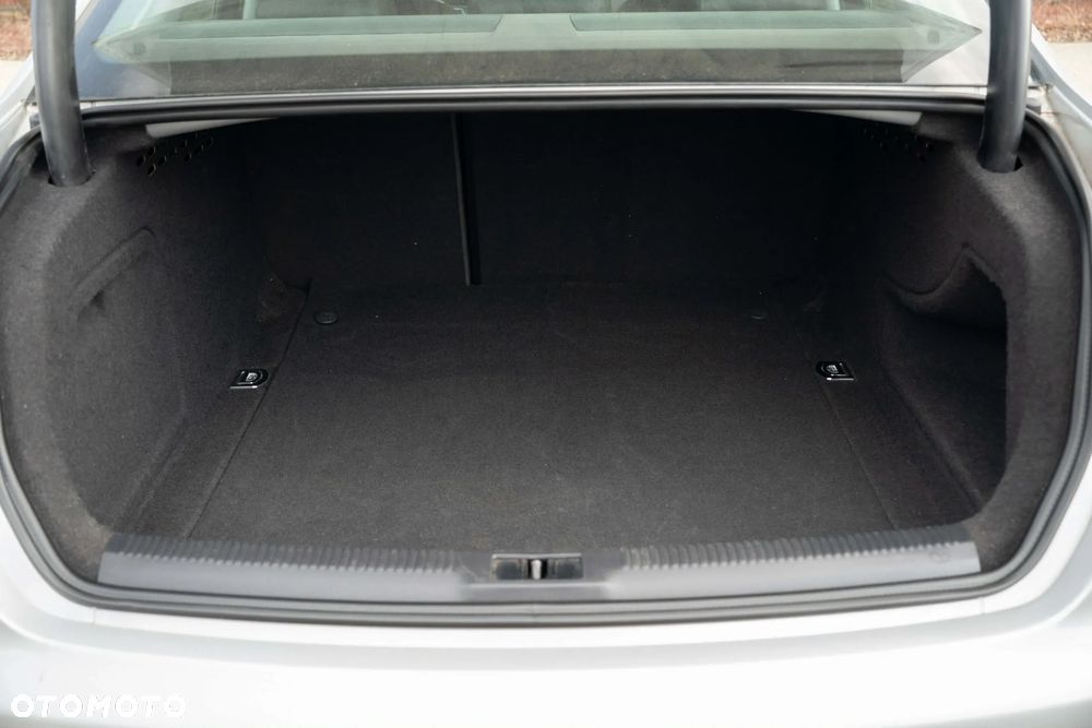 Audi A4 Avant 2.0 TDI Multitronic - 19