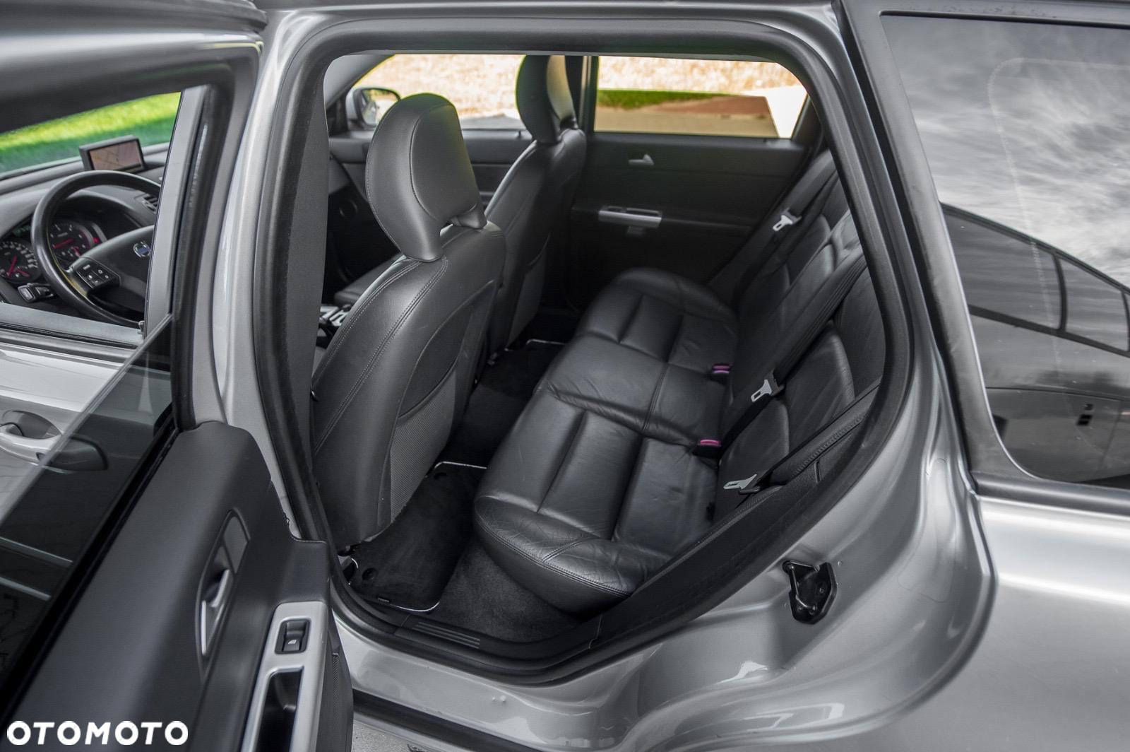 Volvo V50 2.0D DPF Powershift Kinetic - 21