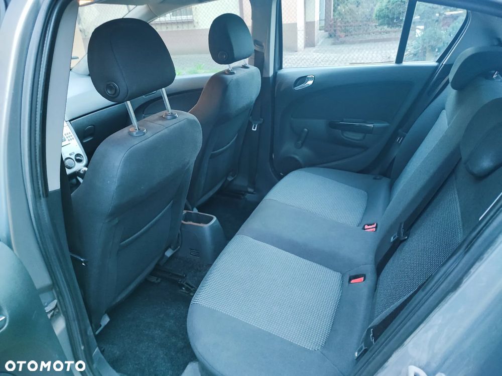 Opel Corsa 1.2 16V Essentia - 6