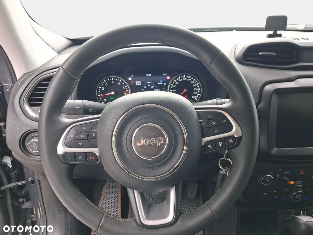 Jeep Renegade - 16
