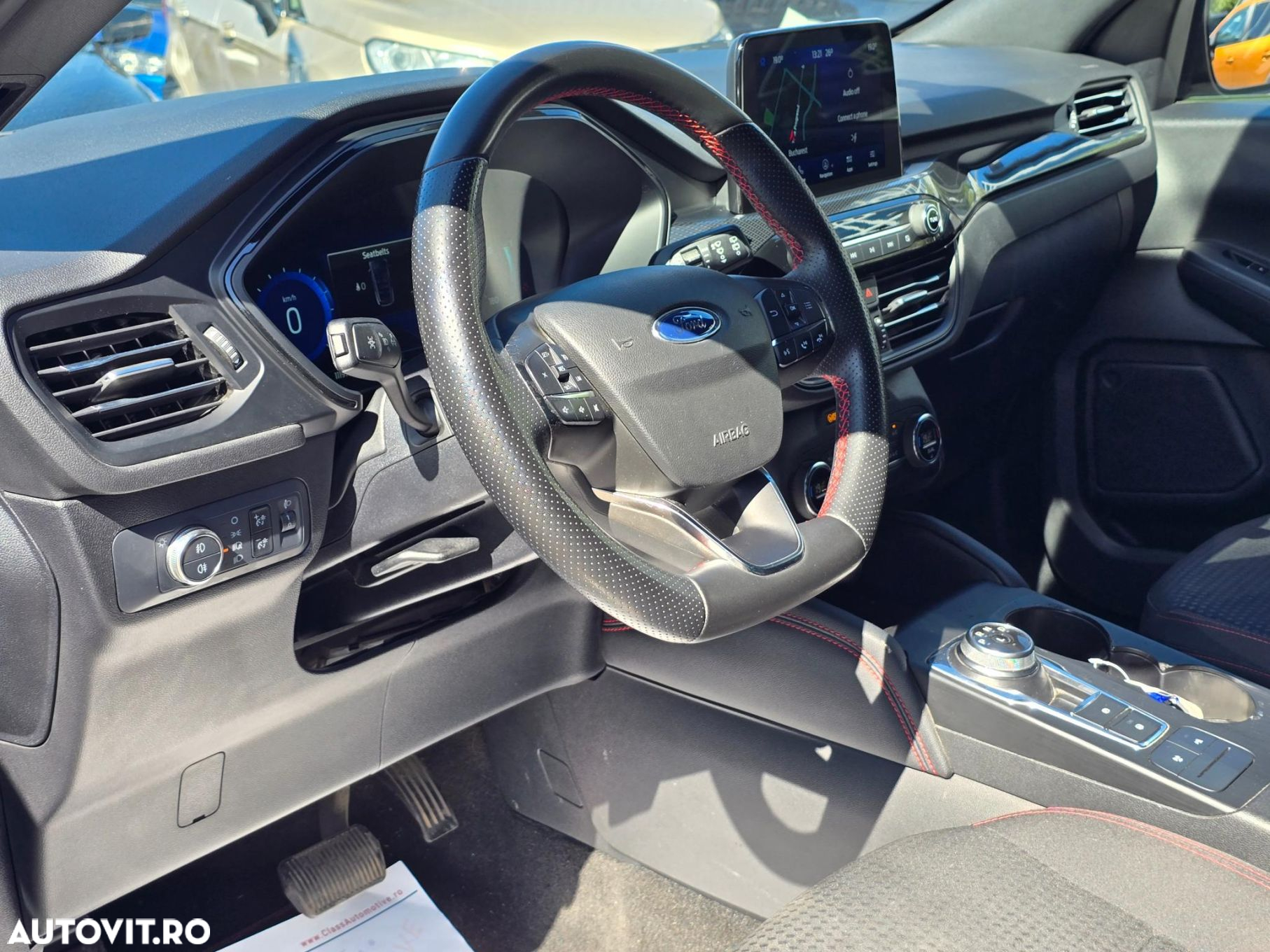 Ford Kuga 2.5 Duratec FHEV 4x4 ST-LINE - 11