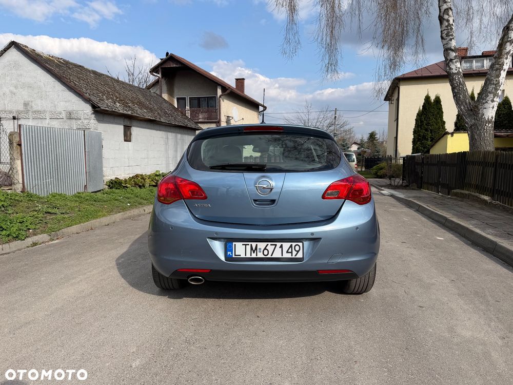 Opel Astra 1.4 Turbo Cosmo - 6