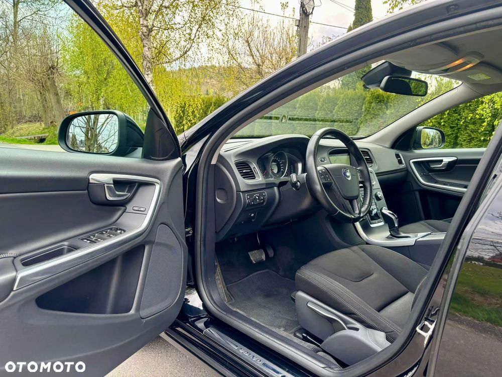 Volvo V60 D2 Geartronic - 15