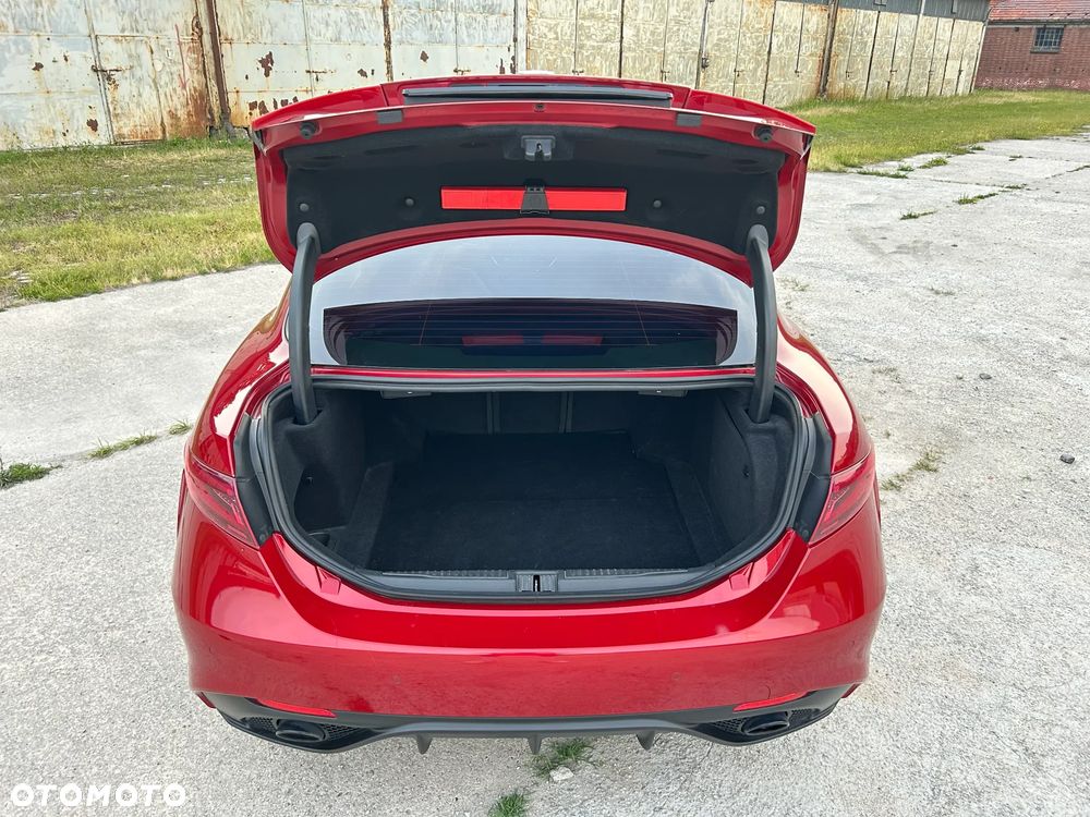 Alfa Romeo Giulia 2.0 Turbo Veloce Q4 - 21