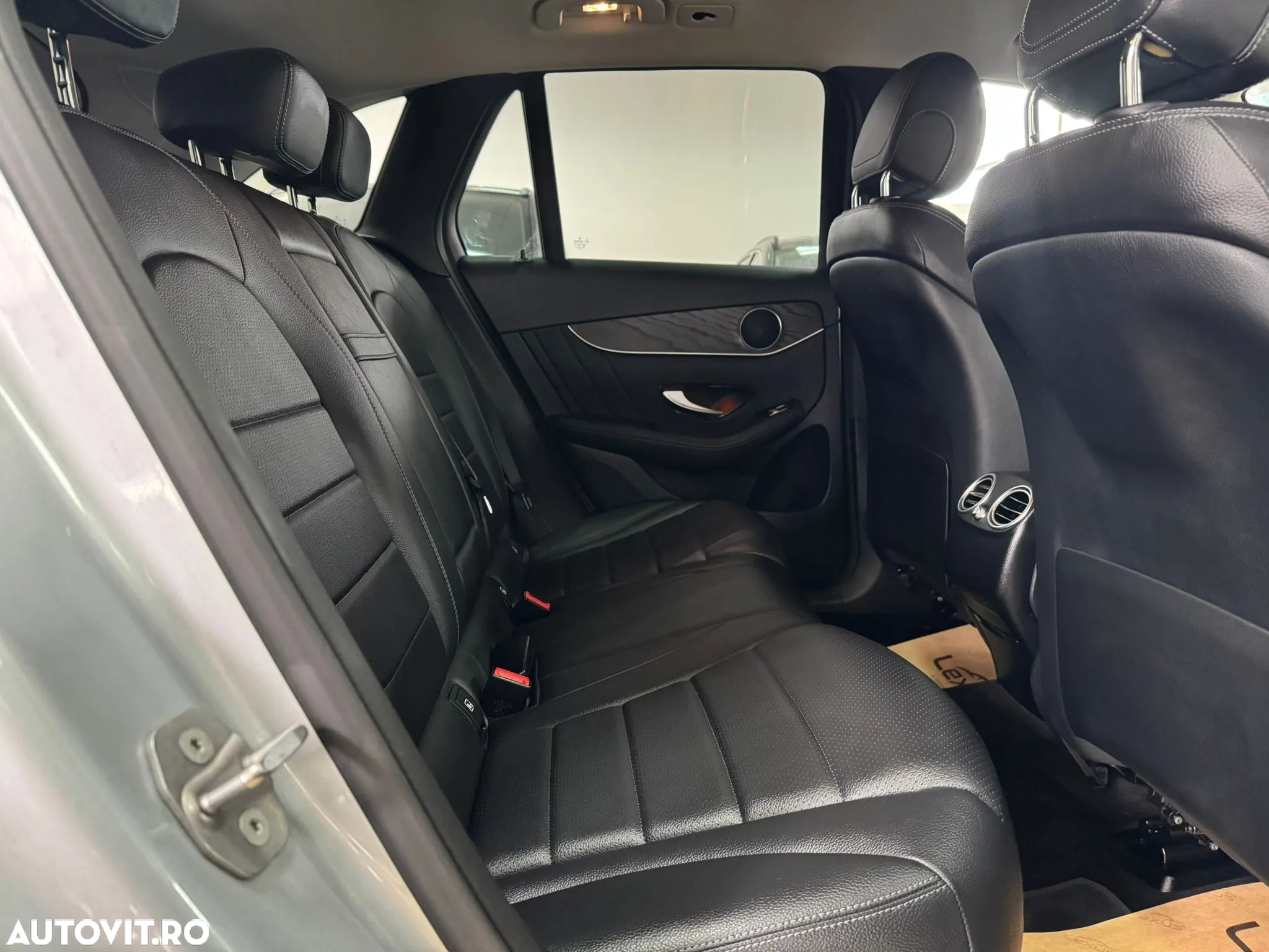 Mercedes-Benz GLC 300 d 4Matic 9G-TRONIC AMG Line - 16