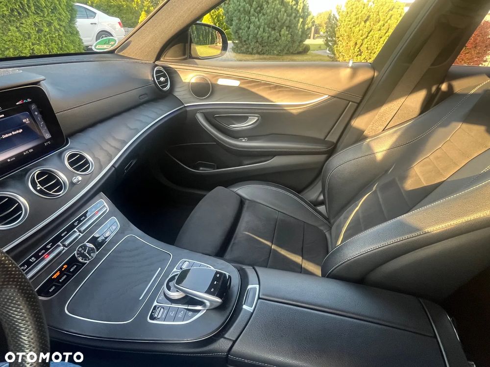Mercedes-Benz Klasa E 220 d 4-Matic 9G-TRONIC - 8