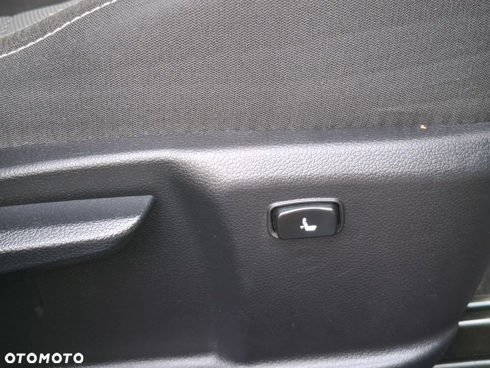 Kia Ceed 1.6 GDI Platinum Edition - 27