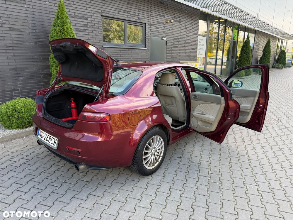 Alfa Romeo 159 2.2JTS Distinctive - 11