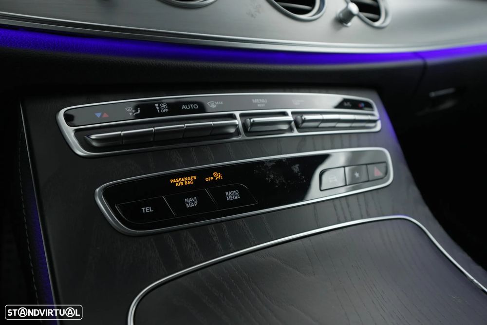 Mercedes-Benz E 300 de AMG Line - 27