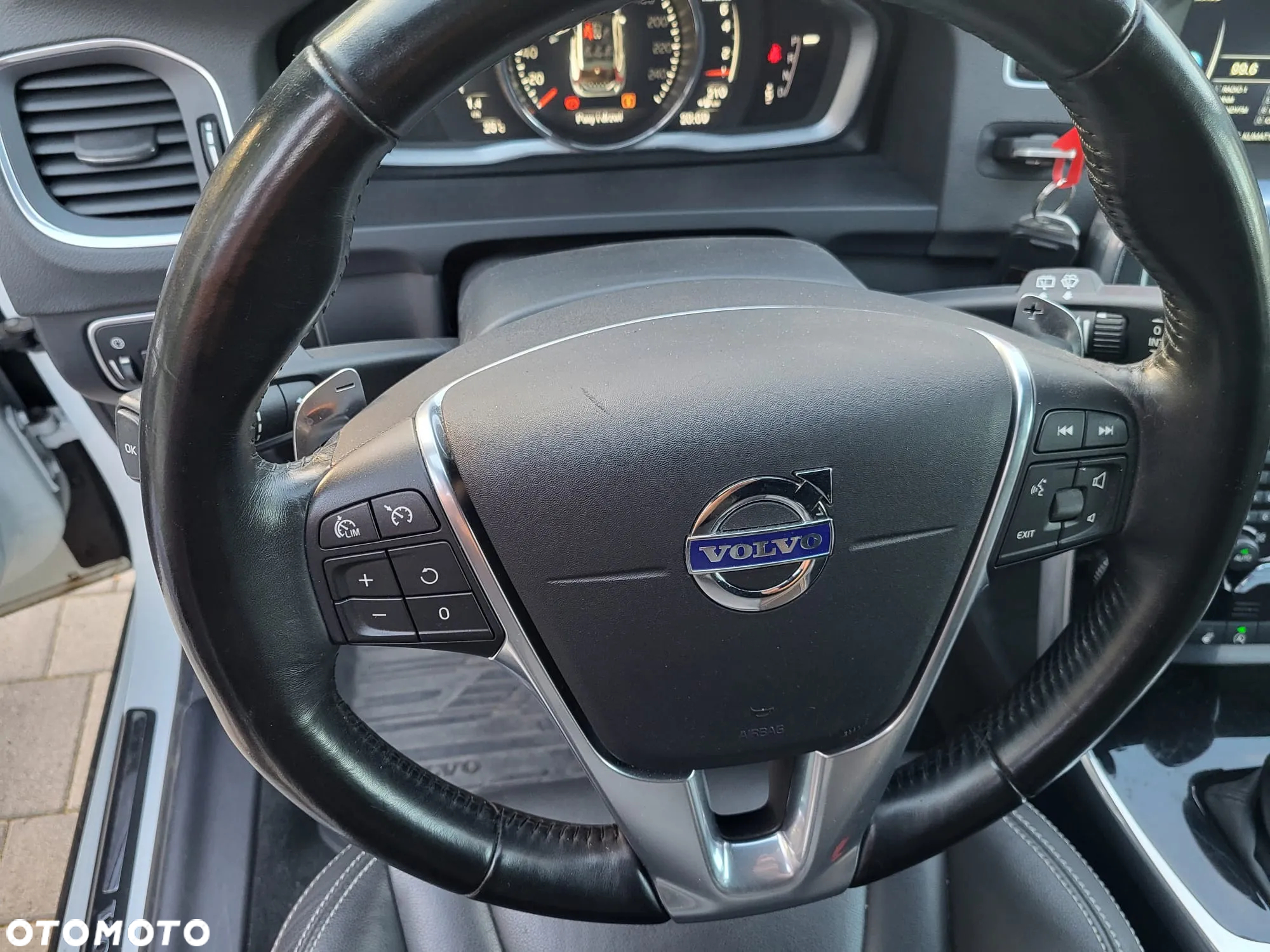 Volvo V60 T5 Geartronic Momentum - 18