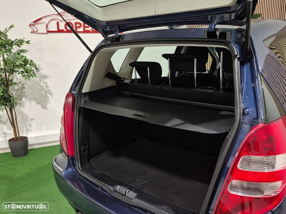 Mercedes-Benz A 150 Elegance Automatic - 10