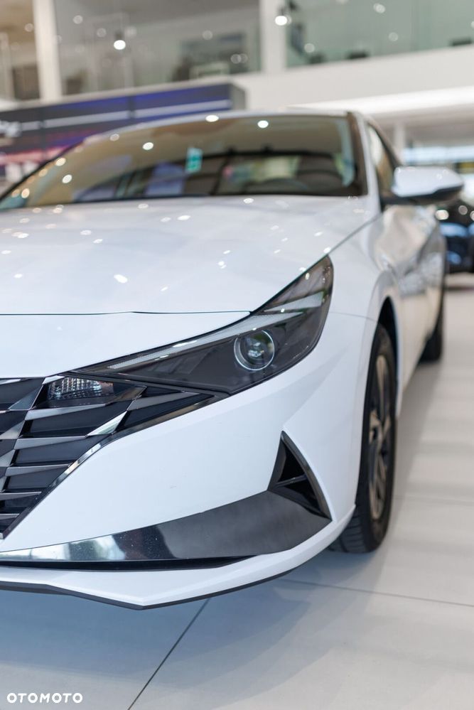 Hyundai Elantra 1.6 Modern - 13