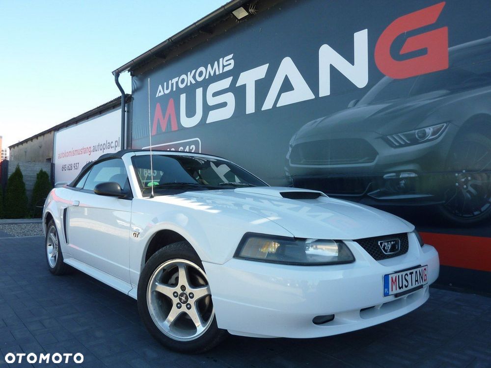 Ford Mustang - 3