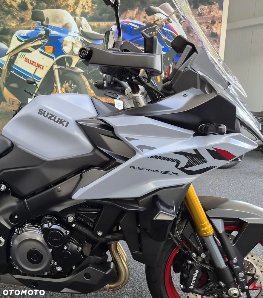 Suzuki GSX 1000 - 6